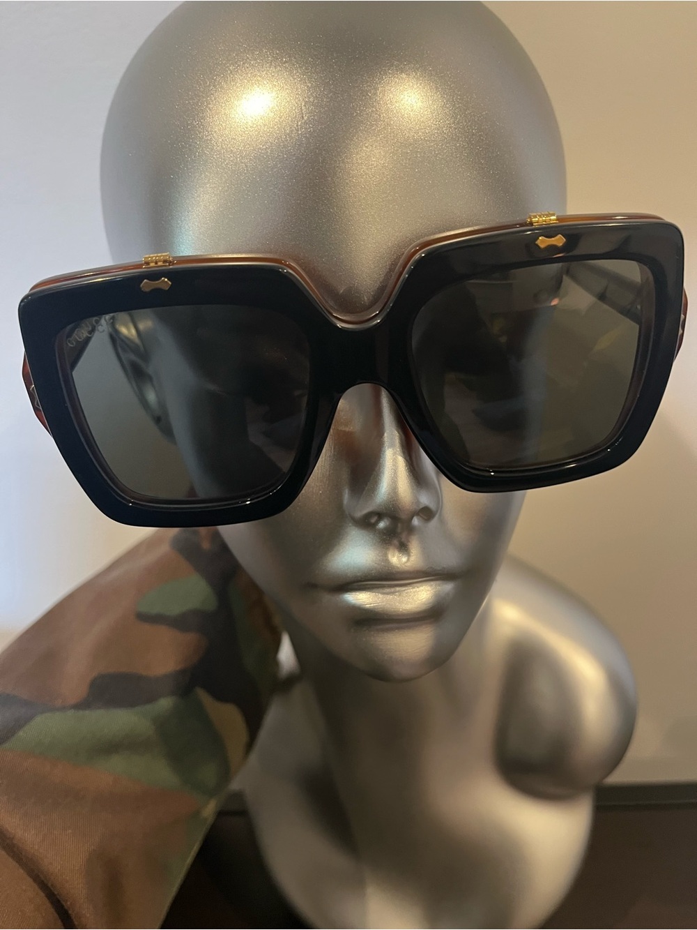 Gucci Tortoise Clear Square Frames with Black Flip-Up Sunglasses - Picture 2 of 11